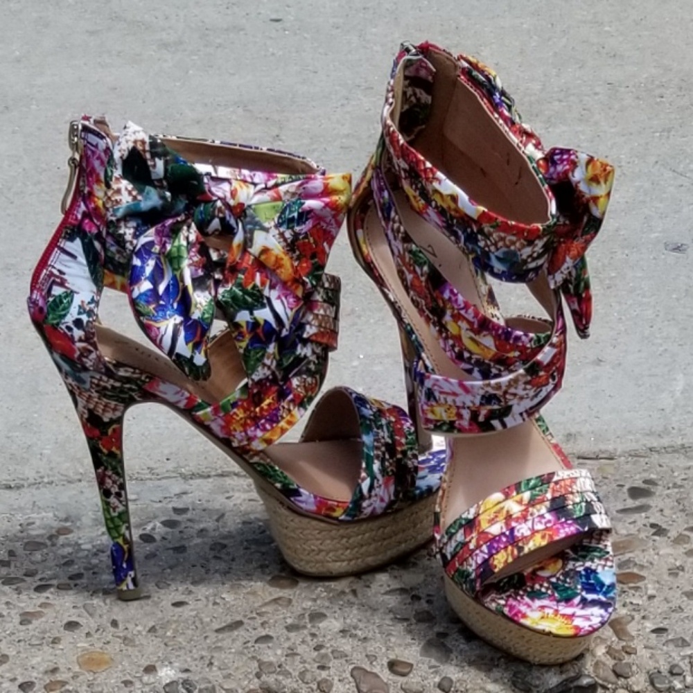 ZIGI BOW SANDALS